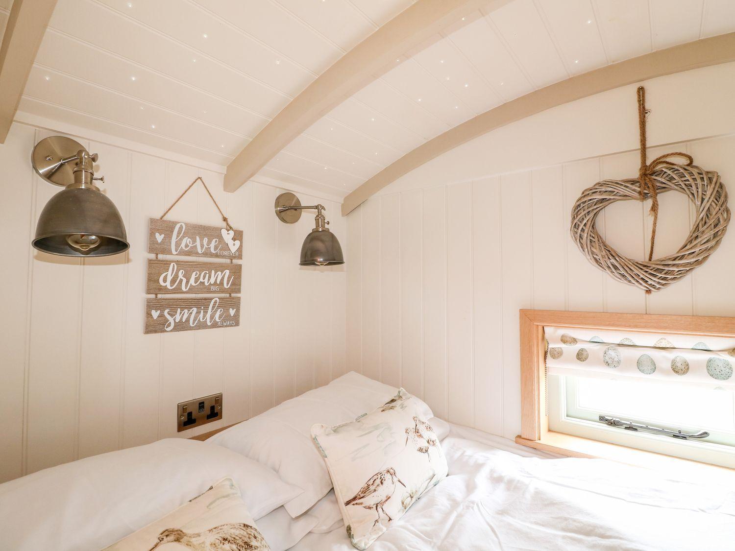 Herbie'S Shepherds Hut Villa Nottingham Exterior photo