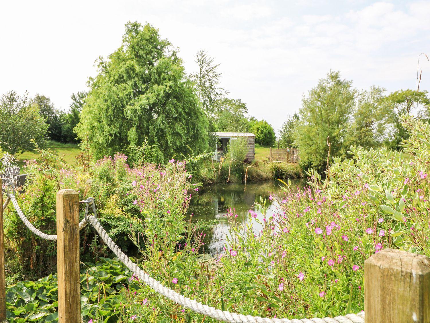 Herbie'S Shepherds Hut Villa Nottingham Exterior photo